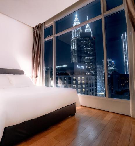 Soho Suites KLCC by Alucard's Cat - Tap to explore photos