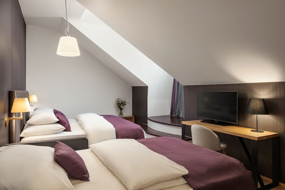 MOODs Charles Bridge Room Type - Junior Room