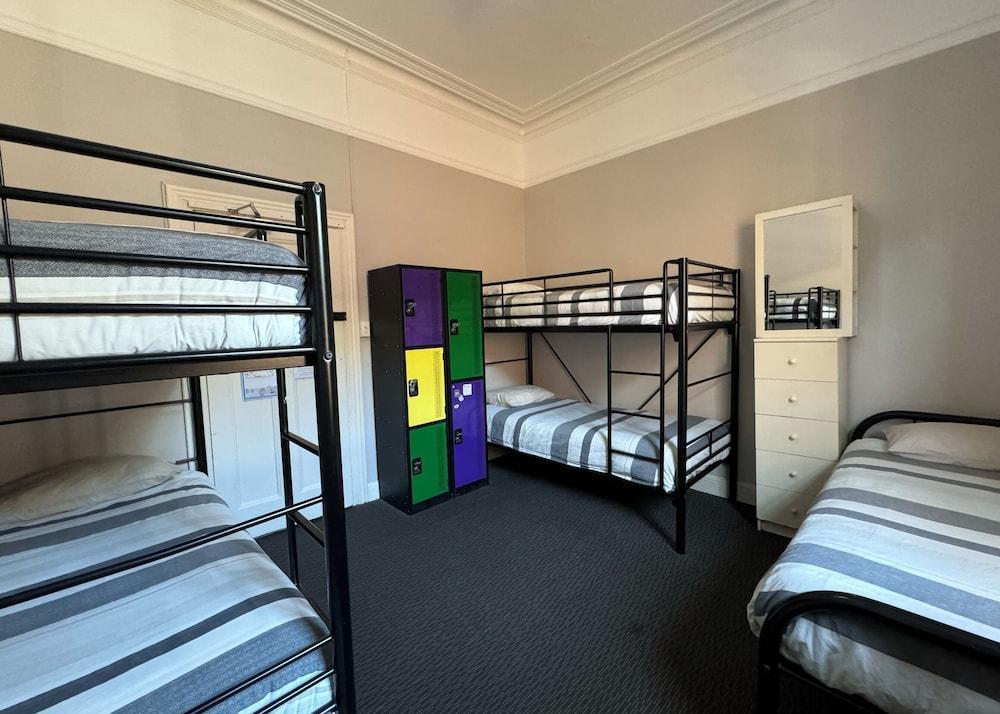 Manly Bunkhouse - Hostel Room Type - Bed in 5 Bed Mixed Dormitory Room with Private Bathroom Manly Bunkhouse - Hostel Room Type - Bed in 5 Bed Mixed Dormitory Room with Private Bathroom