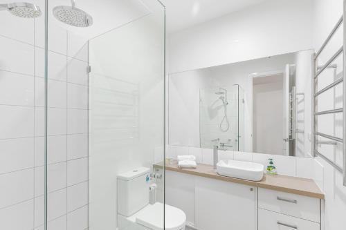 Flinders Lane Apartments - Tap to explore photos