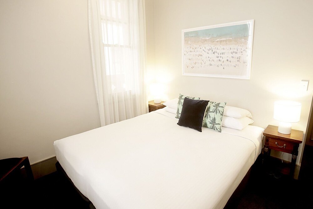 Hotel Bondi Room Type - Queen Room