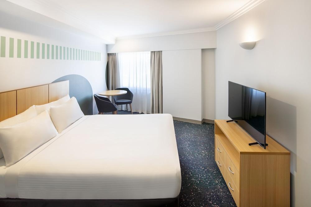 ibis Styles Sydney Central Room Type - Superior King Room