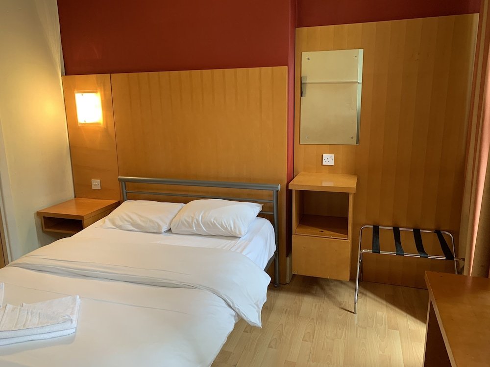Berkeley Court Hotel Room Type - Double Room, Private Bathroom Berkeley Court Hotel Room Type - Double Room, Private Bathroom