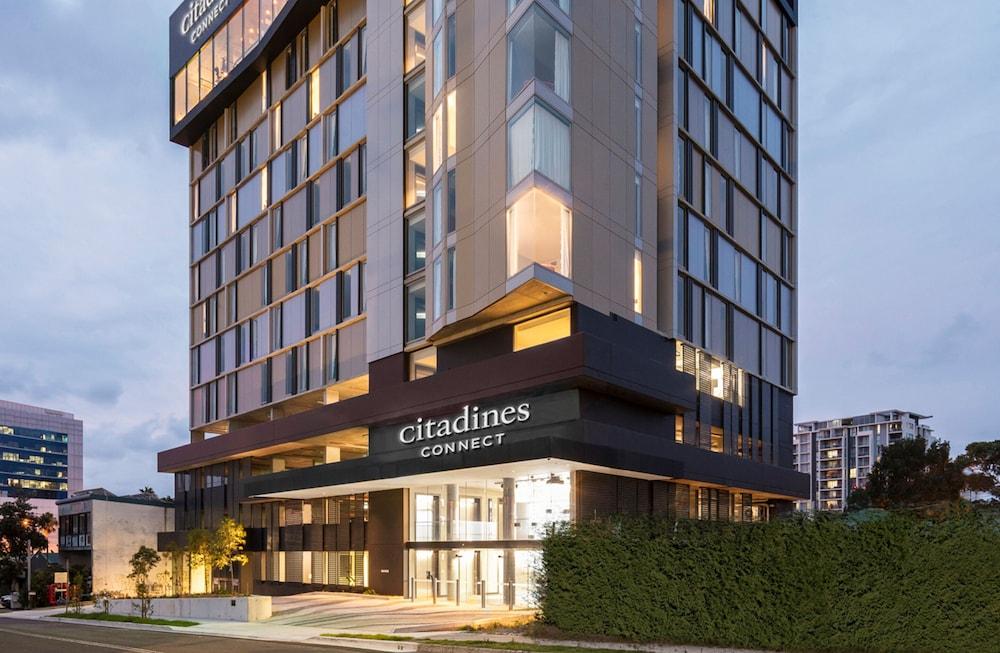Citadines Connect Sydney Airport - Tap to explore photos