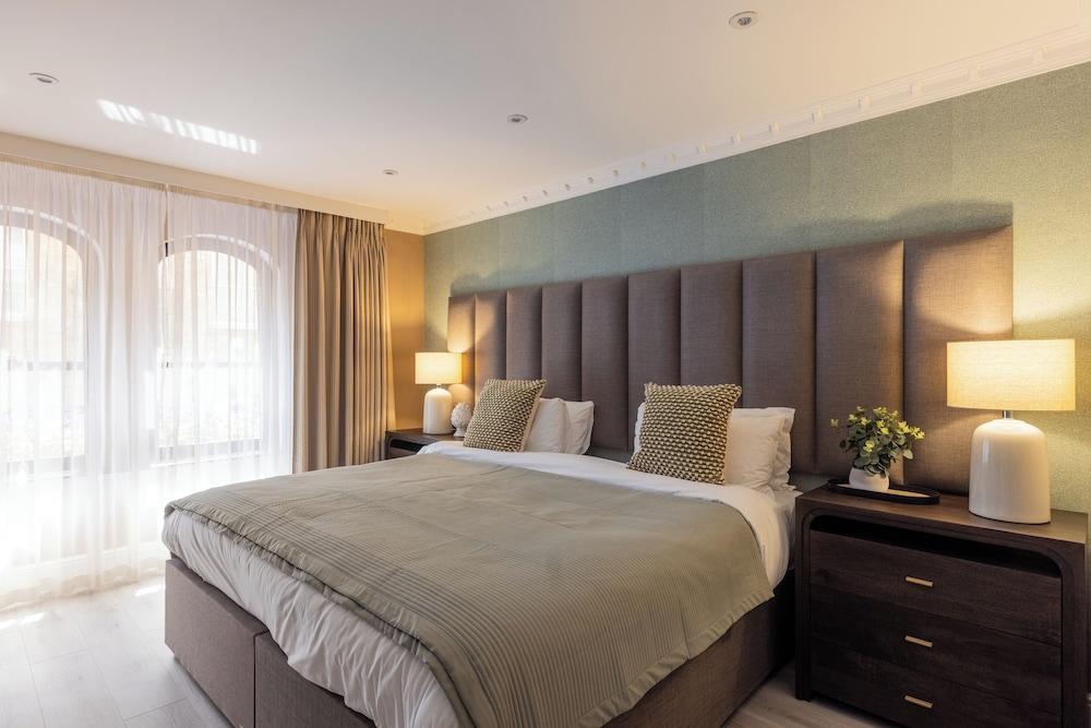 Mayfair House Room Type - Signature Apartment, 1 Bedroom Mayfair House Room Type - Signature Apartment, 1 Bedroom