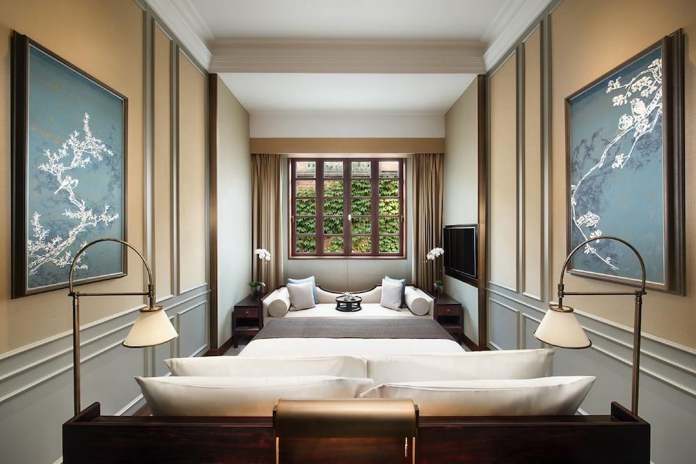 Capella Shanghai, Jian Ye Li Room Type - Shikumen Villa King
