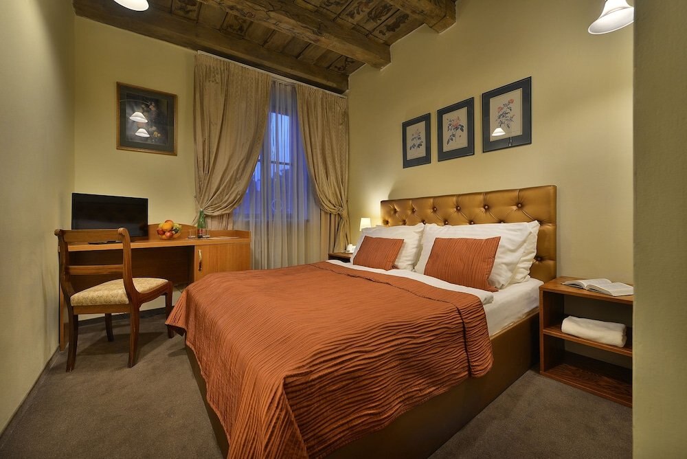 Hotel U Tri Pstrosu Room Type - Double Room (small)