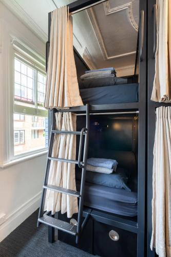 Tequila Sunrise Potts Point Room Type - Pod in mixed Dormitory Room