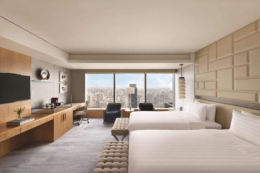 Jing An Shangri-La, Shanghai Room Type - Premier Room, 2 Twin Beds
