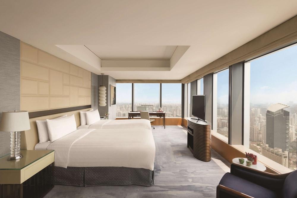 Jing An Shangri-La, Shanghai Room Type - Premier Room, 2 Twin Beds (Horizon Club Grand)