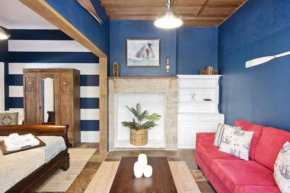 Manly Waves Studios & Apartments Room Type - Designer Family Apartment (Courtyard)