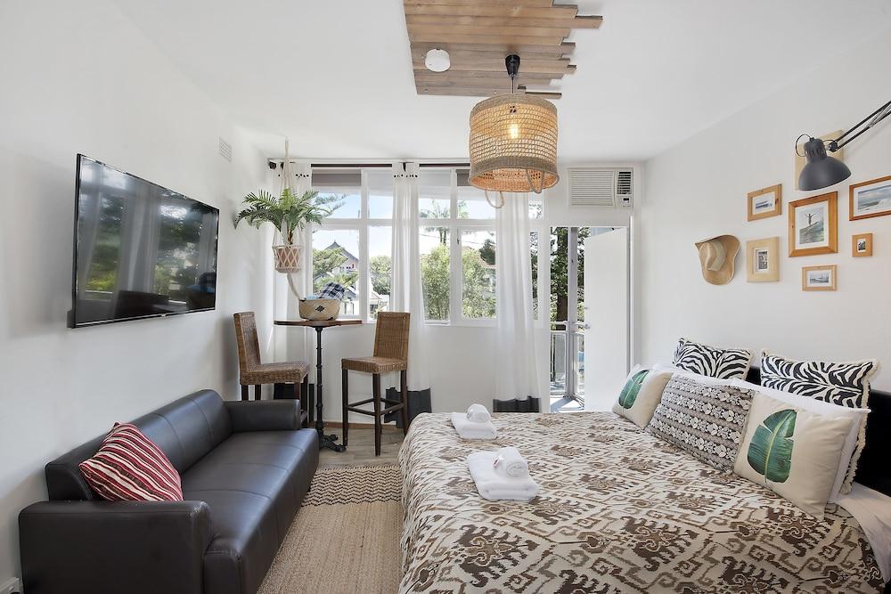 Manly Waves Studios & Apartments Room Type - Deluxe Designer Studio