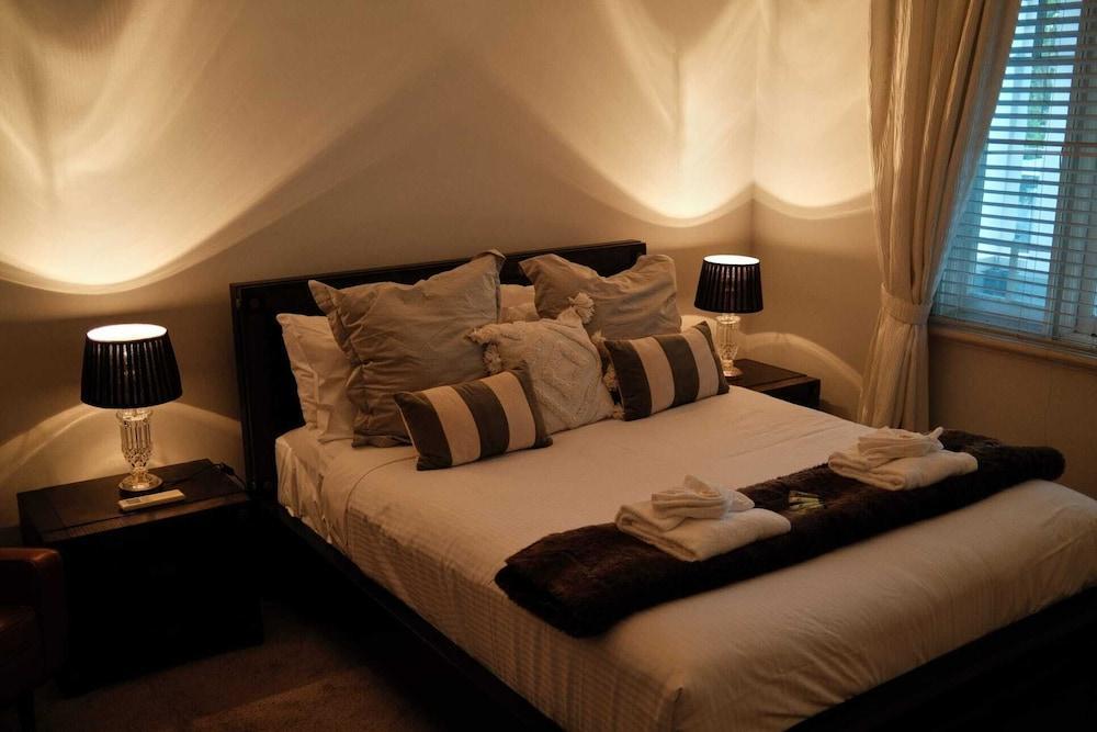 Manly Waves Studios & Apartments Room Type - Triple Room, 3 Bedrooms