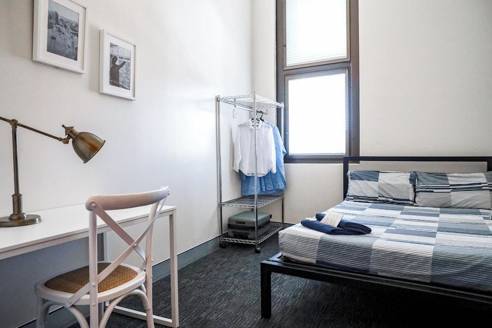 Wake Up! Sydney - Hostel Room Type - Double Room, Shared Bathroom