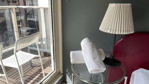 Ausmine Sydney CBD 2Bedroom Apt - Tap to explore photos