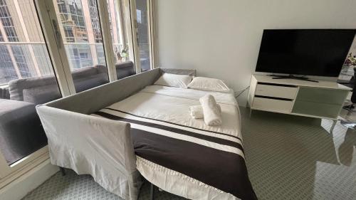 Ausmine Sydney CBD 2Bedroom Apt - Tap to explore photos