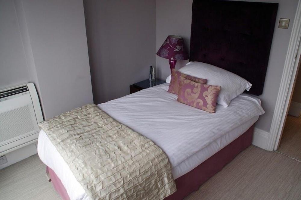 Beaufort House - Knightsbridge Room Type - Classic Apartment, 3 Bedrooms