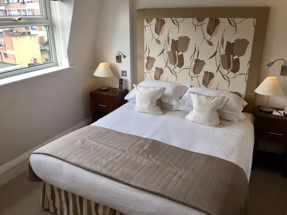 Beaufort House - Knightsbridge Room Type - Standard Apartment, 3 Bedrooms