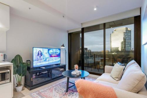 Pride Manor South Yarra - Tap to explore photos