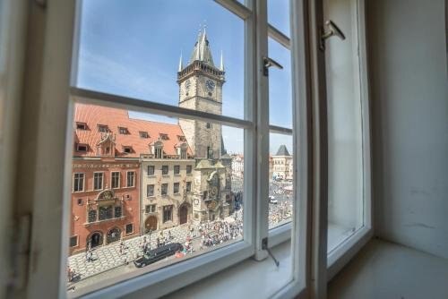 Apartments Old Town Square 27 Room Type - Four-Bedroom Apartment with the Old Town square view Apartments Old Town Square 27 Room Type - Four-Bedroom Apartment with the Old Town square view