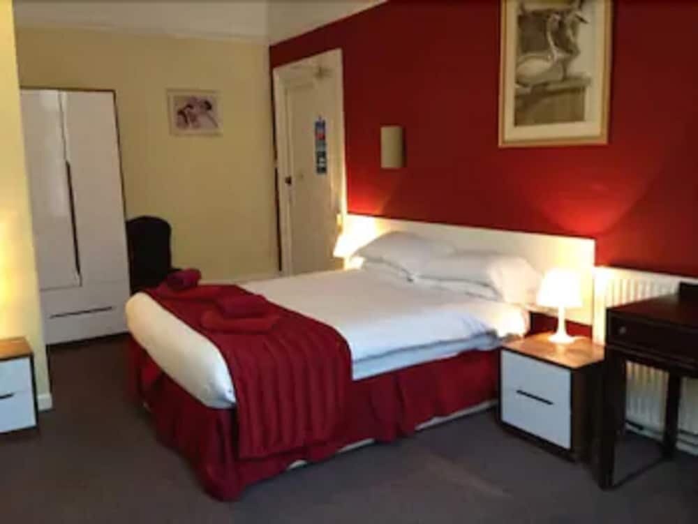 Abbey Lodge Room Type - Standard Double Room, 1 Double Bed, Ensuite (Small)