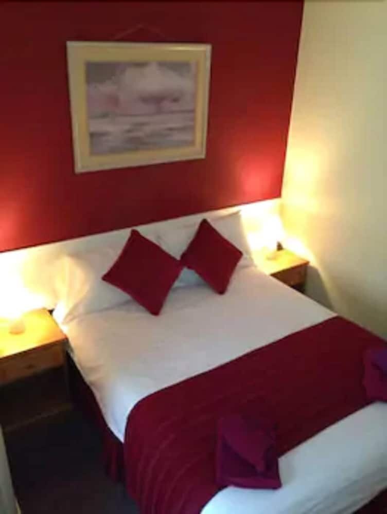 Abbey Lodge Room Type - Standard Double Room, 1 King Bed, Ensuite