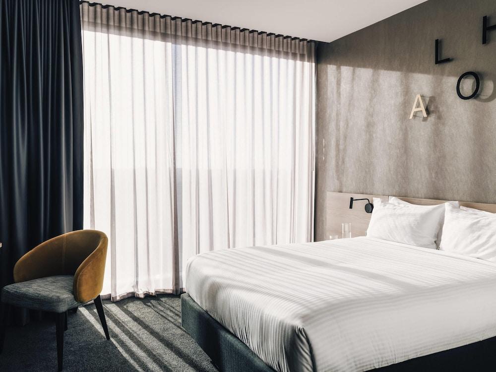 Novotel Melbourne South Wharf Room Type - Standard Room, 1 Queen Bed