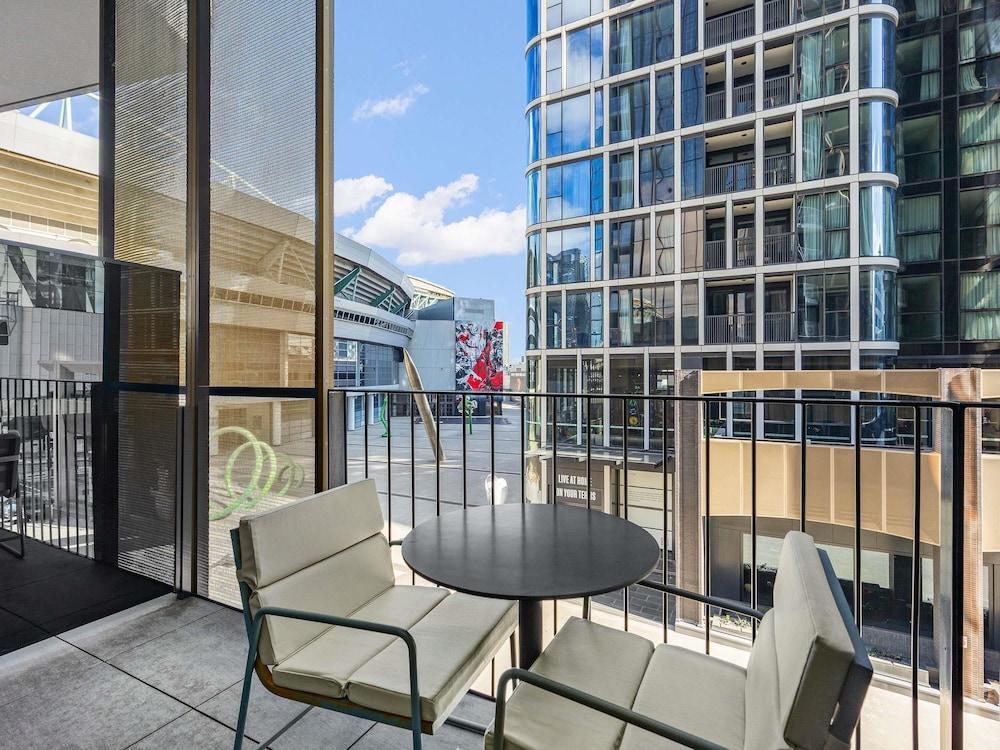 Peppers Southern Cross Melbourne Room Type - Peppers King with Balcony