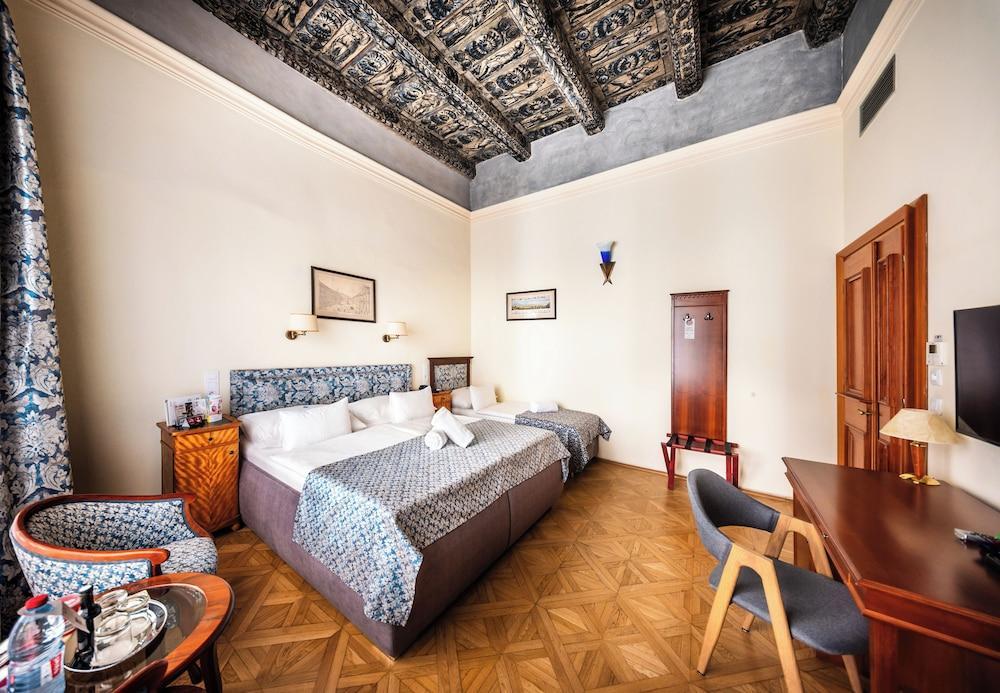 Hotel Élite Prague Room Type - Standard Double or Twin Room with Extra Bed