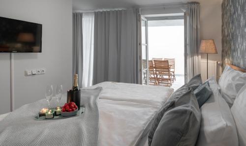 4 Elements Apartments