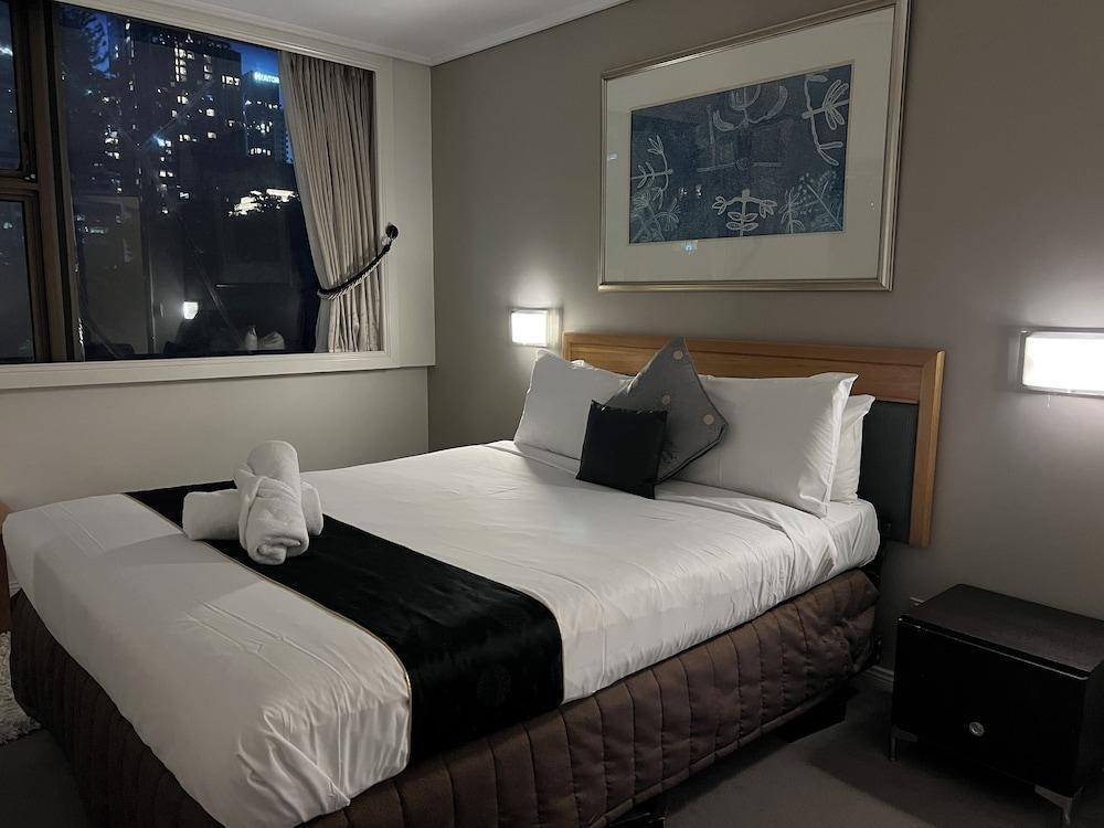 Sydney Hyde Park Paxsafe Apartments Room Type - City Apartment, Multiple Beds, Accessible, City View