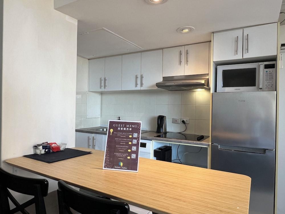 Sydney Hyde Park Paxsafe Apartments Room Type - Superior Studio, Multiple Beds, Non Smoking, City View