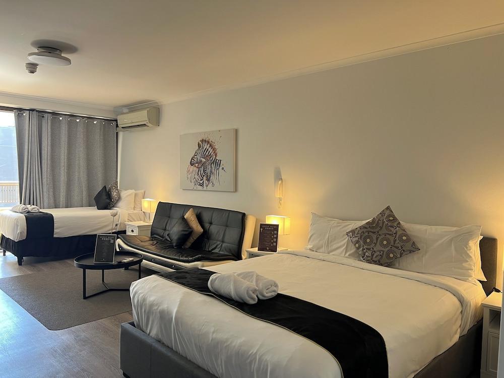 Sydney Hyde Park Paxsafe Apartments Room Type - City Studio, Multiple Beds