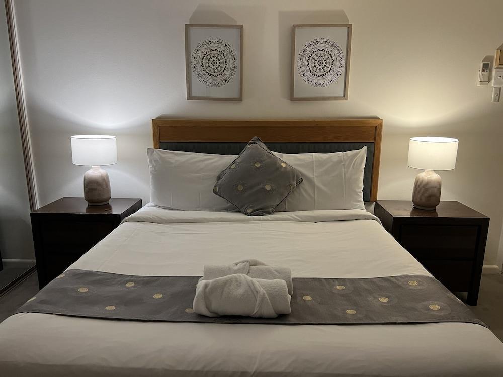 Sydney Hyde Park Paxsafe Apartments Room Type - Executive Apartment, Multiple Beds, Non Smoking, Park View Sydney Hyde Park Paxsafe Apartments Room Type - Executive Apartment, Multiple Beds, Non Smoking, Park View
