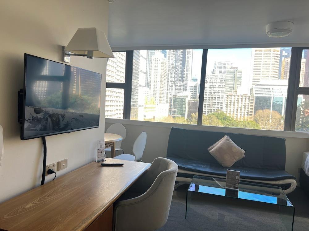 Sydney Hyde Park Paxsafe Apartments Room Type - Classic Studio, Multiple Beds, Non Smoking, Park View Sydney Hyde Park Paxsafe Apartments Room Type - Classic Studio, Multiple Beds, Non Smoking, Park View
