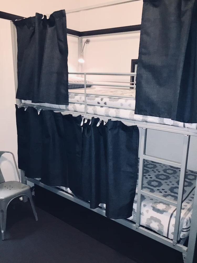 Coogee Beach House - Hostel Room Type - Deluxe Shared Dormitory, Mixed Dorm