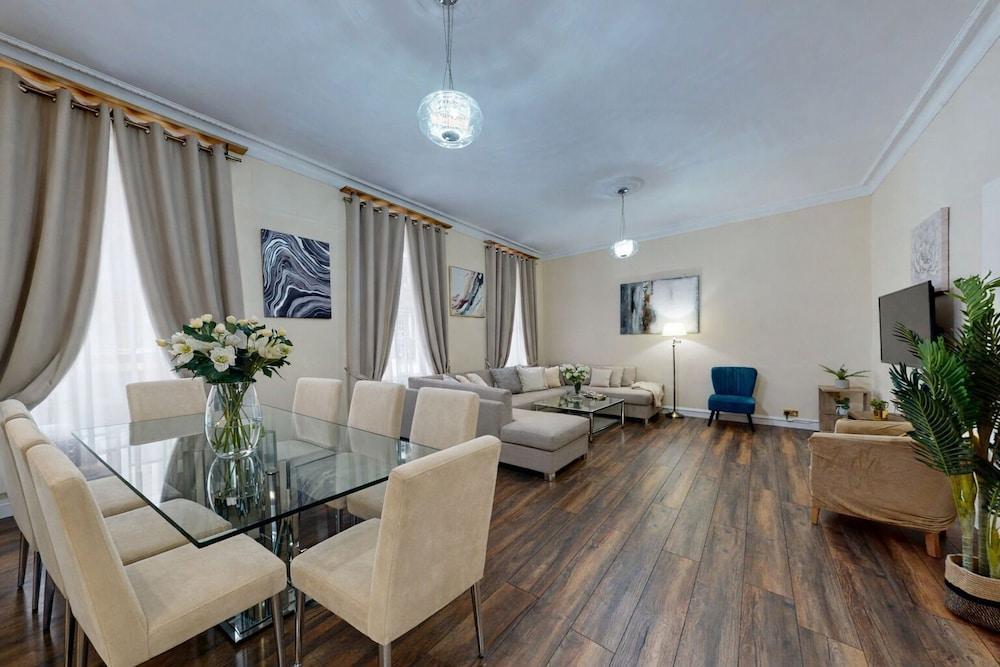 Park Lane Apartments - Shaw House