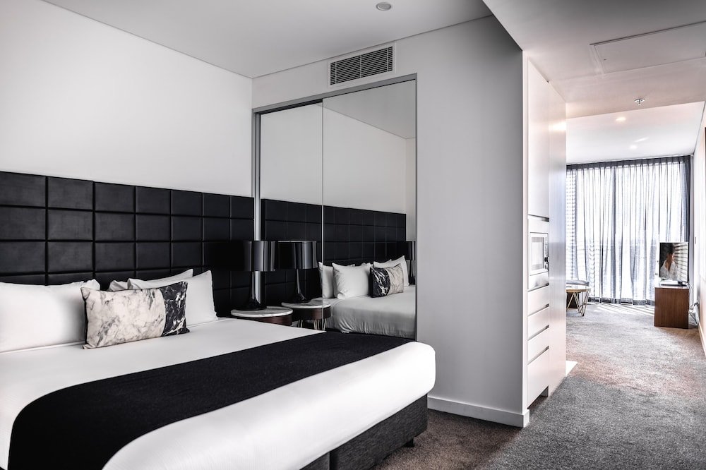 Silkari Suites Chatswood Room Type - Studio Balcony