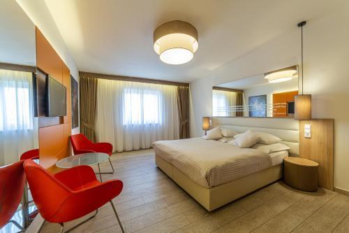 Salvator Boutique Hotel - Tap to explore photos