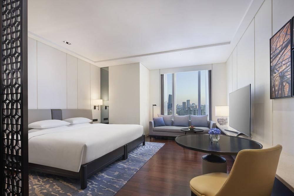 Hyatt Regency Shanghai Global Harbor Room Type - Suite (Diplomatic)