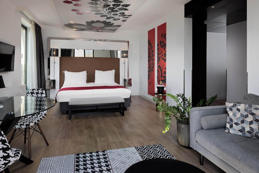 WestCord Fashion Hotel Amsterdam - Tap to explore photos