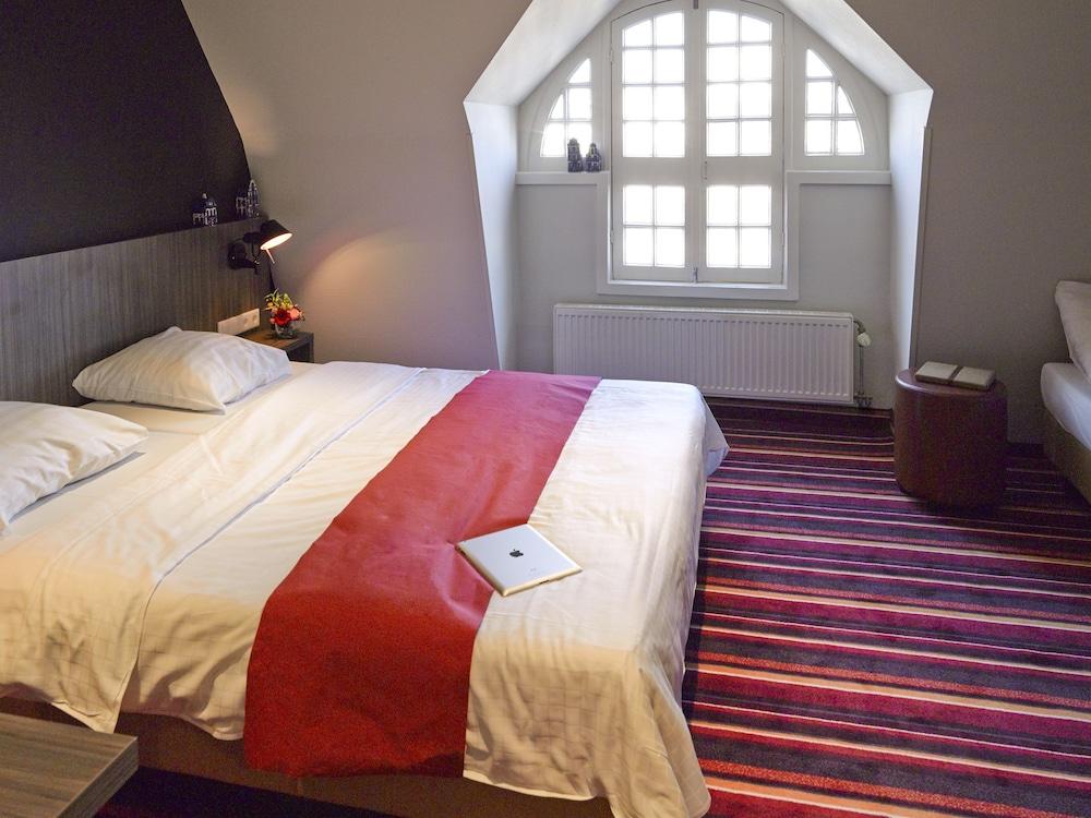 Hotel Mozart Room Type - Standard Triple Room, Canal View
