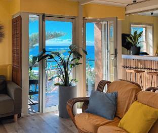 Mad Monkey Coogee Beach Hostel - Tap to explore photos