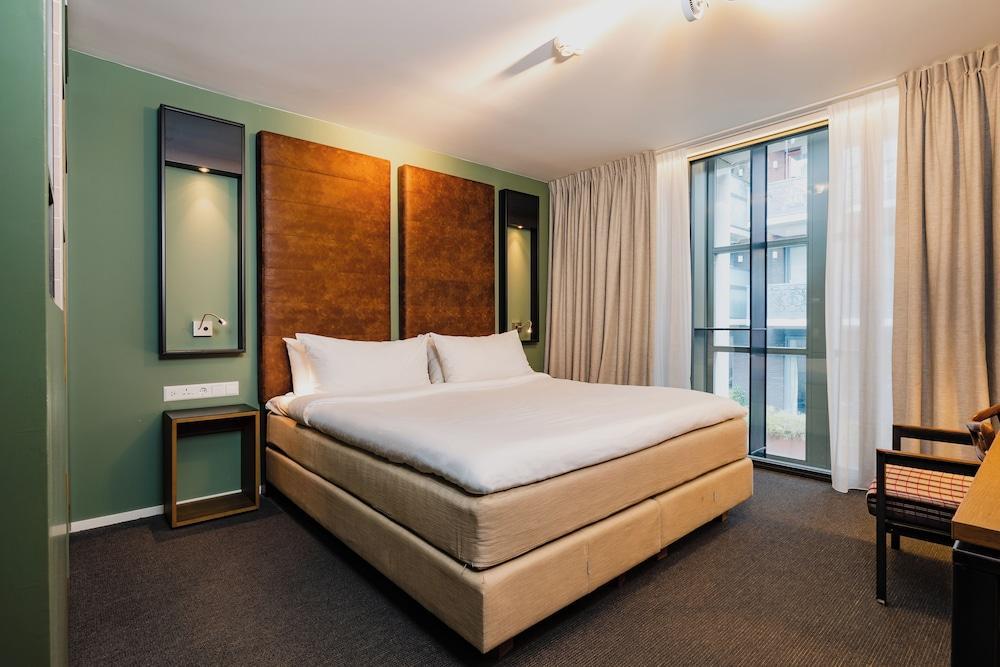 Hotel De Hallen BV Room Type - Deluxe Double or Twin Room
