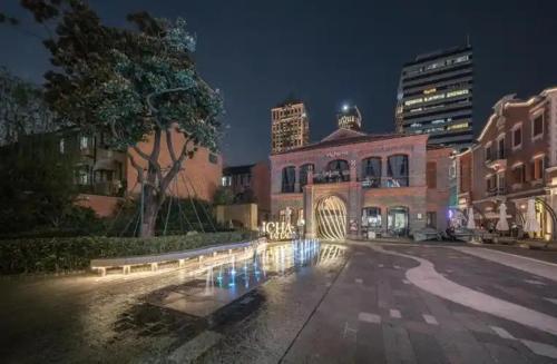 JingLai Bushe Hotel Bund Nanjing West Road Shanghai - Tap to explore photos