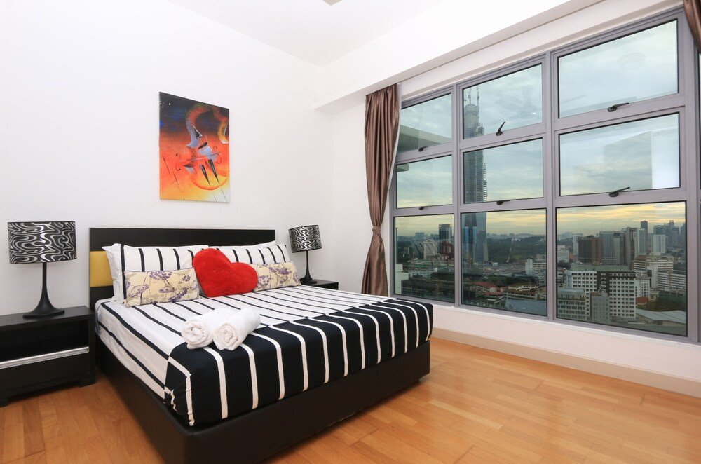 AirPorter Bukit Bintang Residence - Tap to explore photos