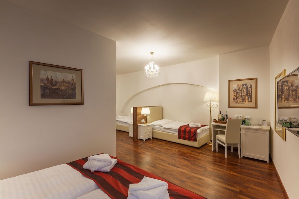 Little King Hotel U Malvaze Room Type - Executive Quadruple Room
