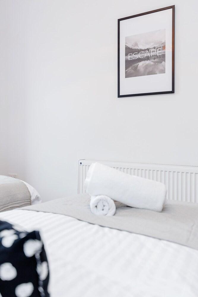 WelcomeStay Clapham Junction 2 bedroom Apartment - Tap to explore photos
