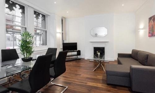 Fleet Street Apartment 1 - Tap to explore photos