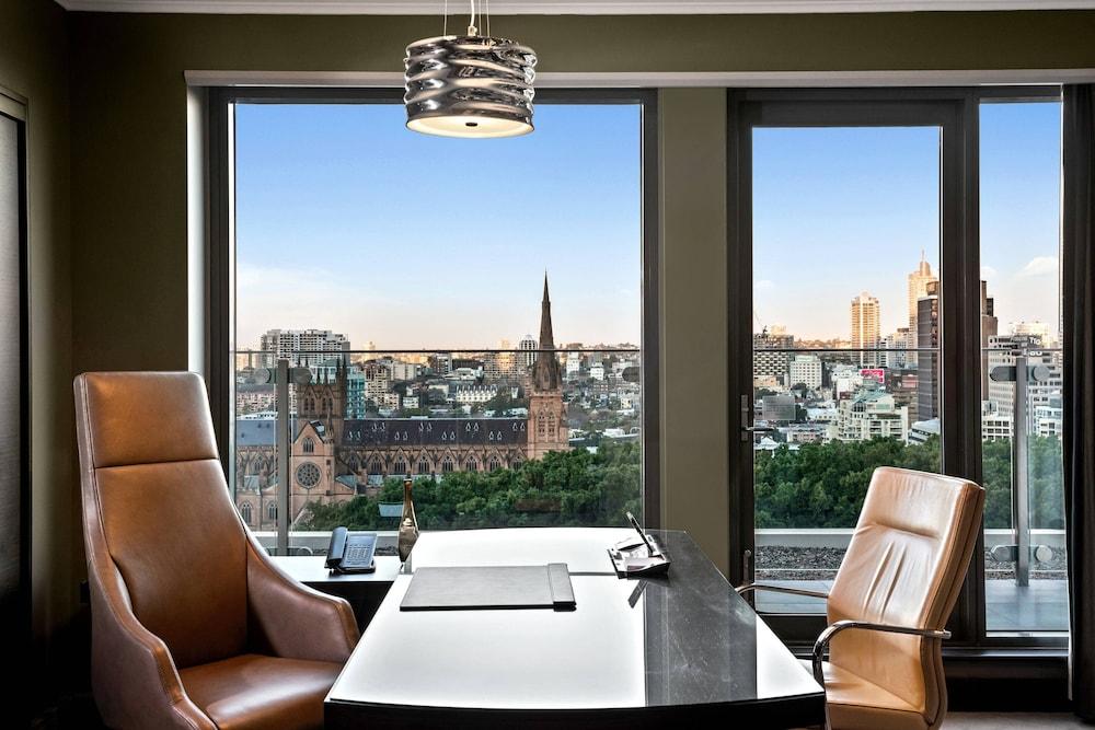 Sheraton Grand Sydney Hyde Park Room Type - Deluxe Suite, 1 Bedroom, Terrace